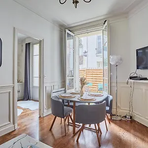 Tour Eiffel By Prestige , Paris France